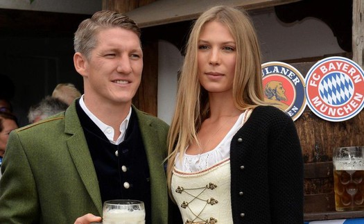 Schweinsteiger muốn mời đồng đội ở Man United tới lễ hội bia Oktoberfest