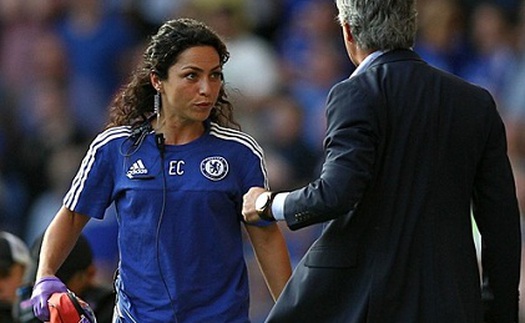 Jose Mourinho giải thích lý do trừng phạt nữ bác sỹ Eva Carneiro