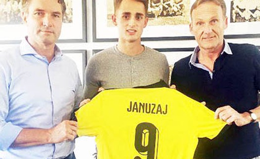 CĐV Dortmund tức giận với thương vụ Januzaj