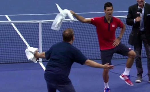 VIDEO: Novak Djokovic 'nhảy ngựa' ăn mừng chiến thắng