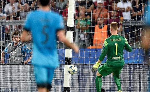 Pique: 'Ter Stegen không có lỗi trong bàn thắng của Florenzi'