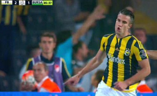 Nani và Van Persie cùng ghi bàn giúp Fenerbahce chiến thắng