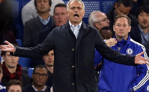 Jose Mourinho bị cấm chỉ đạo 1 trận và phạt tiền vì loạn ngôn