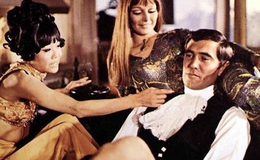 James Bond nào nghiện rượu, lăng nhăng và giết nhiều người nhất?