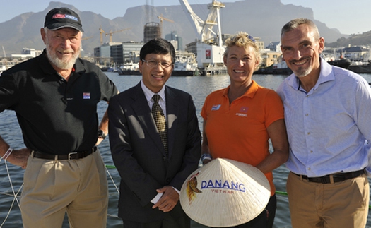 Đại sứ Việt Nam tại Nam Phi gặp gỡ đội Đà Nẵng trước chặng 3 Clipper Race