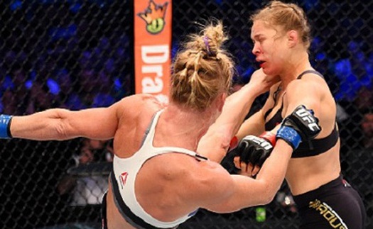 Xem khoảnh khắc Ronda Rousey bị Holly Holm hạ knock-out