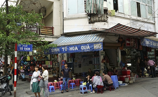 'Phố Tô Tịch' của Bùi Xuân Phái trở lại sàn đấu giá ở Singapore