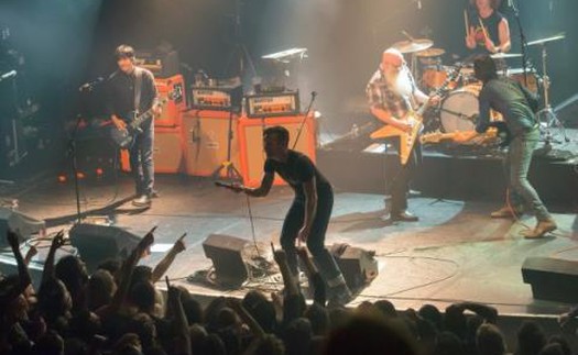 Eagles of Death Metal muốn biểu diễn mở cửa lại nhà hát Bataclan