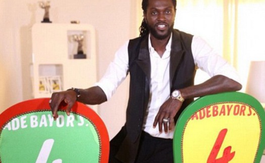 Adebayor không ra sân từ tháng 3 tới nay vẫn nhận 175.000 bảng/tuần