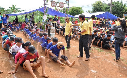 Teambuilding: Chơi 'Đua thuyền trên cạn' như thế nào?