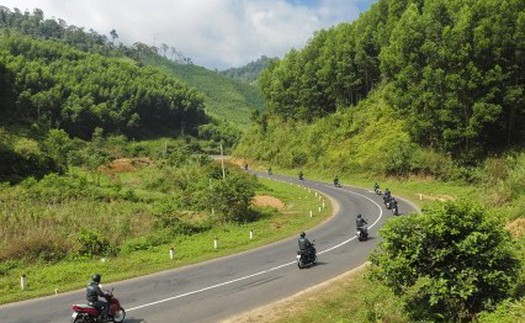 Ngày thứ tư: Từ đất trầm hương đến đất đỏ bazan