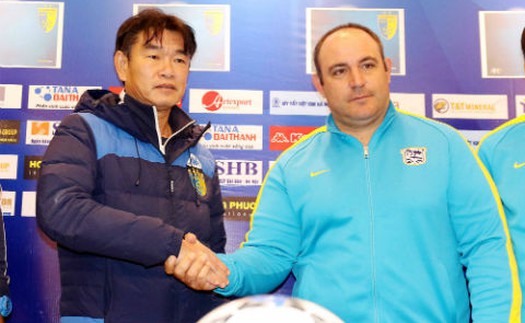 Kitchee SC phải đá mà không được làm quen sân Hàng Đẫy