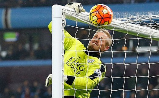 Kasper Schmeichel đã thoát khỏi cái bóng của cha mình