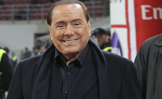 'Milan ra nông nỗi này là lỗi của Galliani, Berlusconi. Các HLV không có lỗi'