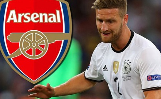 Jens Lehmann SỐC với độ chịu chơi của Arsenal trong vụ Mustafi