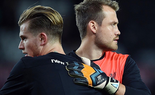 Juergen Klopp gây tranh cãi khi loại Mignolet, chọn Loris Karius bắt chính