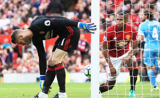 ĐIỂM NHẤN Man United 1-1 Stoke: Tội đồ De Gea, người hùng Grant, và Rooney lại kiến tạo… rùa