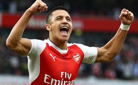 Sanchez đá trung phong quá hay, Giroud hết cơ hội ở Arsenal