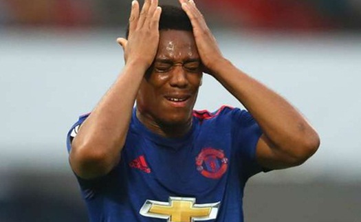 Anthony Martial sa sút không phanh ở Man United. Vì bị vợ bỏ?