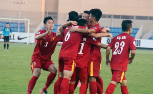 HLV Hoàng Anh Tuấn: 'U19 Việt Nam đã quên sự cố thẻ đỏ Trọng Đại'