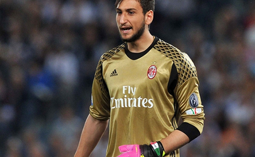 Donnarumma lại gây sốt với pha bay người cứu thua ngoạn mục