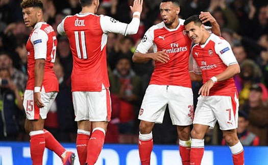 Vì sao Arsenal không thể vô địch dù Sanchez, Oezil, Walcott đều hay?