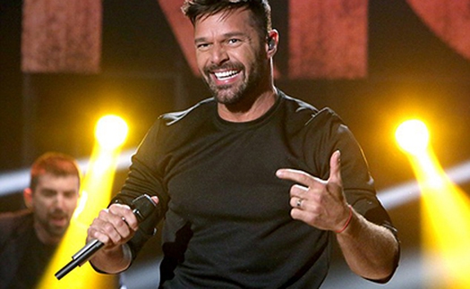 Ricky Martin đã đính hôn với người tình đồng giới là nghệ sĩ A Rập