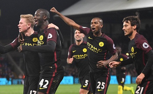 Yaya Toure hóa siêu anh hùng cứu Man City: Lời xin lỗi chân thành