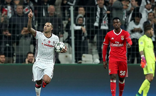 Quaresma kiến tạo bằng tuyệt kỹ Rabona, Besiktas tái hiện kỳ tích Istanbul