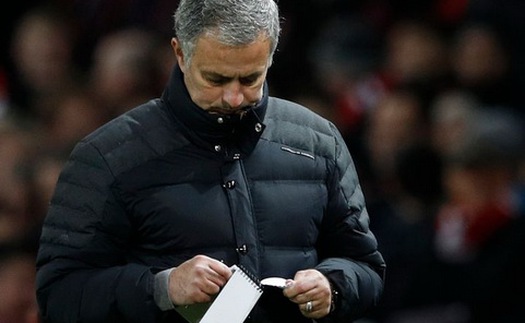 Man United quá đen đủi? Không, Mourinho đang lẩn tránh sự thật!