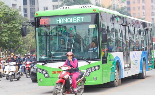 Hà Nội sẽ tính kỹ việc lắp dải phân cách cứng dành riêng cho BRT