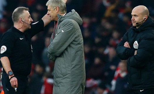 Arsene Wenger đáng nhận án phạt nặng, tối thiểu là bị cấm chỉ đạo 6 trận