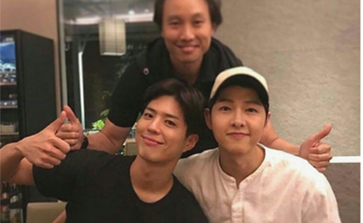 Fan hoang mang khi Song Joong Ki đăng ảnh chụp cùng Park Bo Gum ngày Valentine