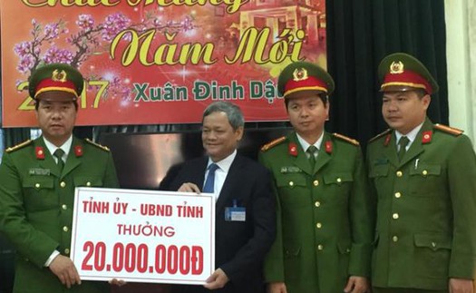 Khen thưởng ban chuyên án vụ giết tài xế xe tải cướp 34 tấn thép