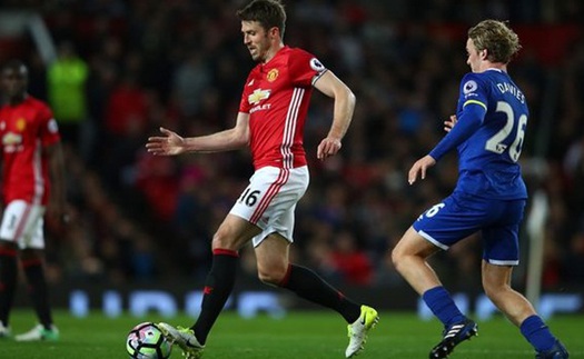 Bây giờ Michael Carrick lại là vấn đề của Man United