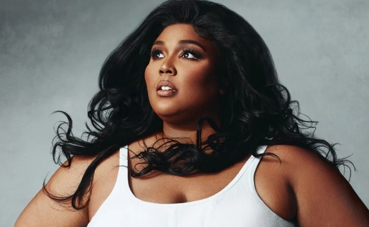 Lizzo nhận giải đặc biệt tại People's Choice Awards 2022