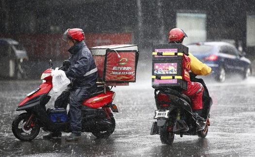 Giám đốc 35 tuổi mất việc, ‘ôm trái đắng' về làm nhân viên giao đồ ăn: Công việc như mơ phút chốc công cốc chỉ vì điều này