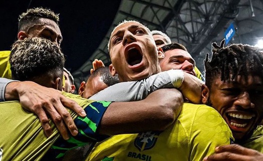 CĐV xuýt xoa với 'siêu phẩm' của Richarlison cho Brazil