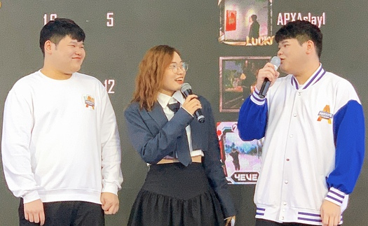 Trải nghiệm làm HLV Esports của cặp song sinh Huy Gà và Hiếu Mèo tại Awesome Academy