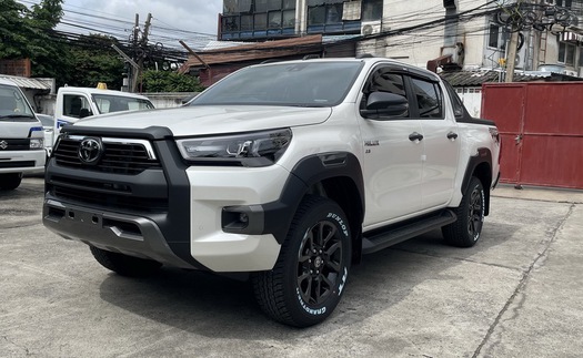 Đại lý nhận đặt cọc Toyota Hilux 2023: Giá dự kiến 1,05 tỷ đồng, vượt Ranger, đắt nhất phân khúc