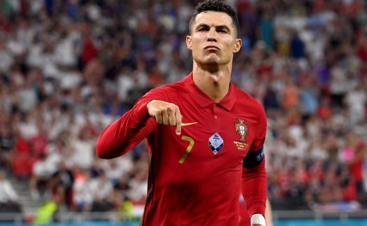 Thủ môn Văn Lâm: ‘Mong Ronaldo và đội Bồ Đào Nha có thứ hạng cao tại World Cup 2022’