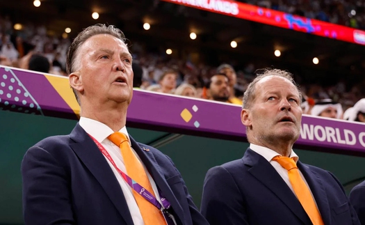 HLV Van Gaal ngậm ngùi chia tay đội tuyển Hà Lan