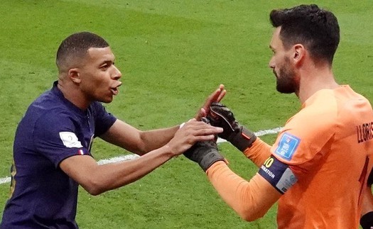 Cuộc nói chuyện 'bằng thừa' của Mbappe với Lloris