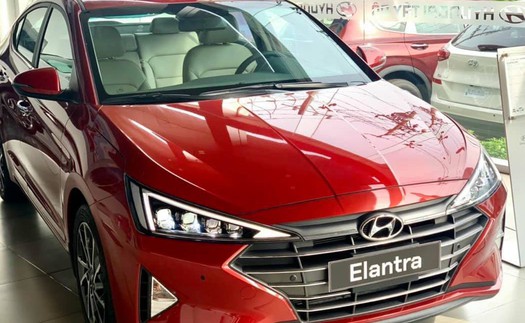 Đại lý xả kho Hyundai Elantra 2.0AT 2021: Giảm 69 triệu, số lượng hạn chế, tiết kiệm 100 triệu so với xe đời mới