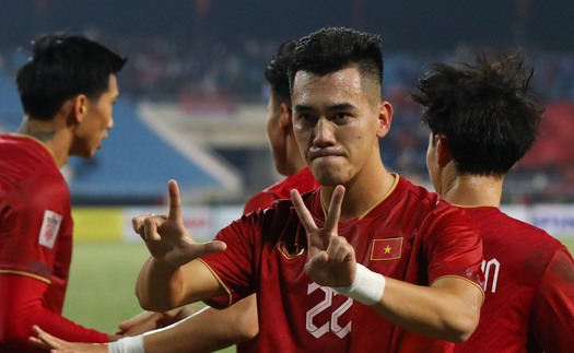 Việt Nam 3-0 Malaysia: Tiến Linh luôn là người mở đường