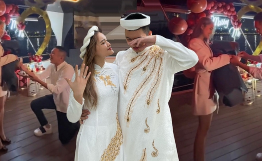 TikToker Linda Ngô hạnh phúc khoe khoảnh khắc được bạn trai cầu hôn