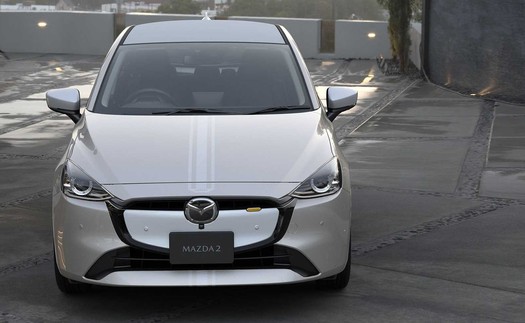 Ra mắt Mazda2 2023: Trông như xe điện, chủ xe cũ 9 năm không sợ lỗi mốt