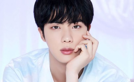 BIGHIT lần đầu tiên tiết lộ về Jin BTS kể từ sau khi nhập ngũ