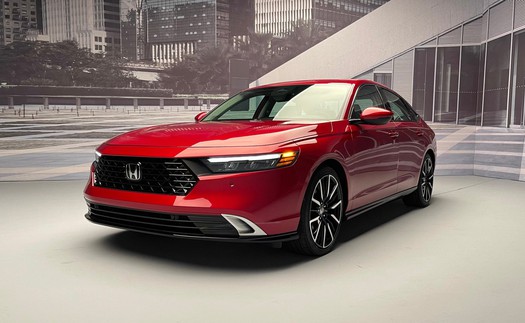 Honda Accord 2023 chốt giá quy đổi từ 666 triệu đồng: Nhiều công nghệ, động cơ hybrid cạnh tranh Camry