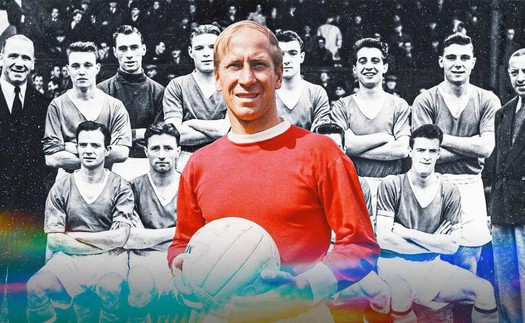 Bobby Charlton đã trở về với tro tàn của lịch sử